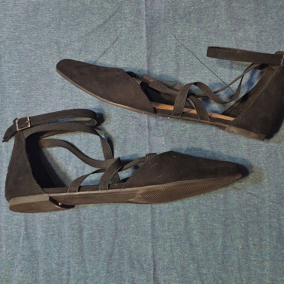 Torrid Elastic Strap Black Pointed Toe Flats Size 11 - Picture 5 of 9